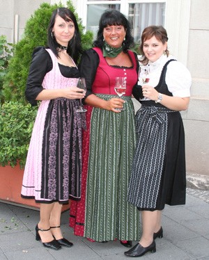 die weinwoche.DIRNDL der Steirischen Weinwoche